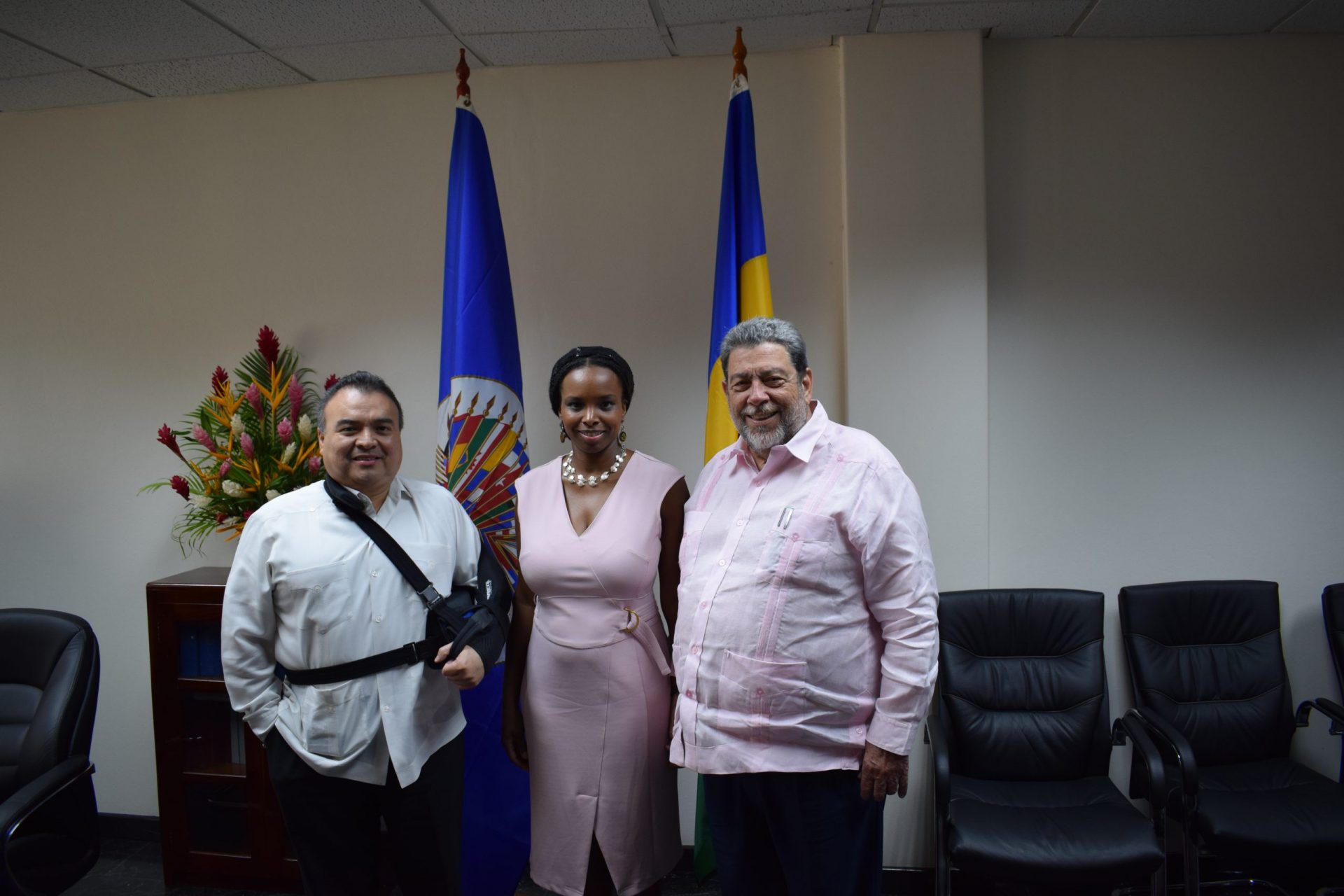 OAS representatives visits SVG - Asberth News Network