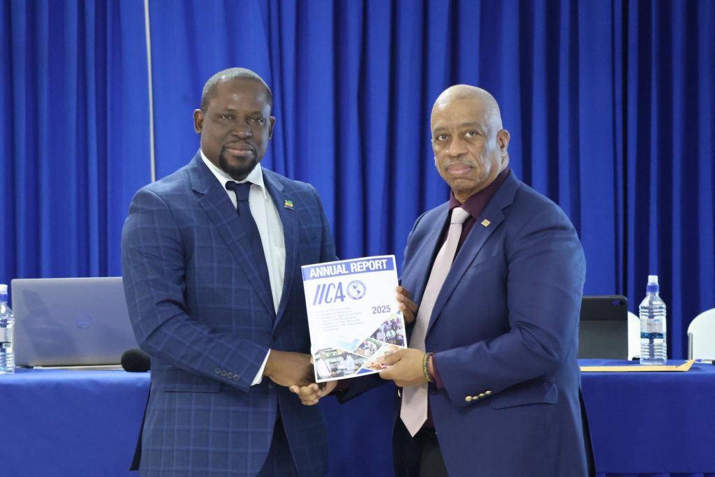 IICA Presents 2025 Accountability Report to Government Officials in St Vincent and the Grenadines